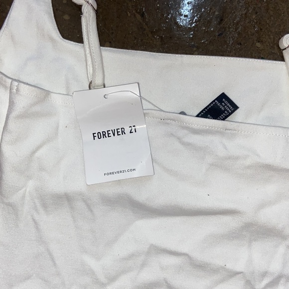 NWT FOREVER 21 WHITE SZ SMALL ADJUSTABLE SPAGHETTI STRAP AND SNAPPING LEOTARD - Picture 3 of 6